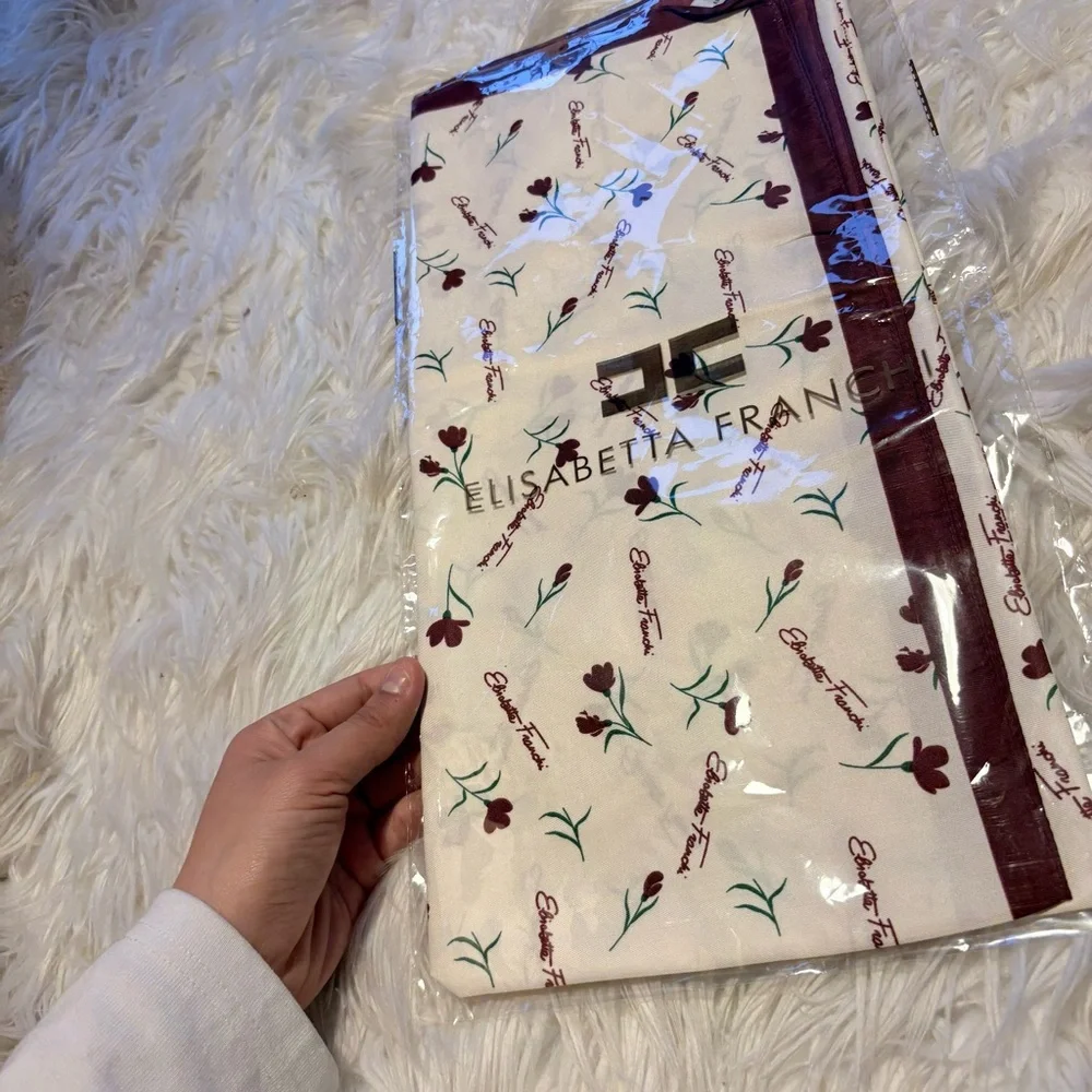 Elisabetta Franchi floral print elegant Burgundy silky scarf 35x35 ‼️LAST ONE